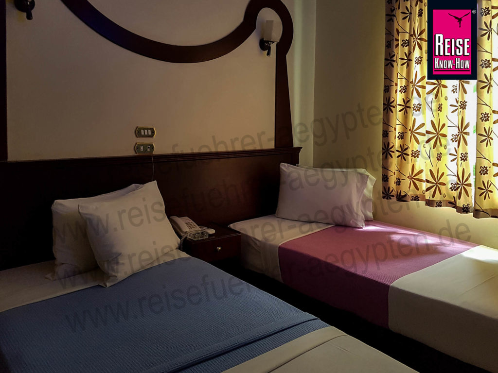 Sauberes Zimmer im Grand Abu el-Wafa Hotel in Sohag